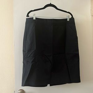 Banana Republic fully lined black skirt with pockets size 14